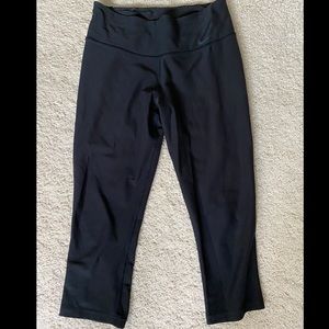 Nike pro crop leggings